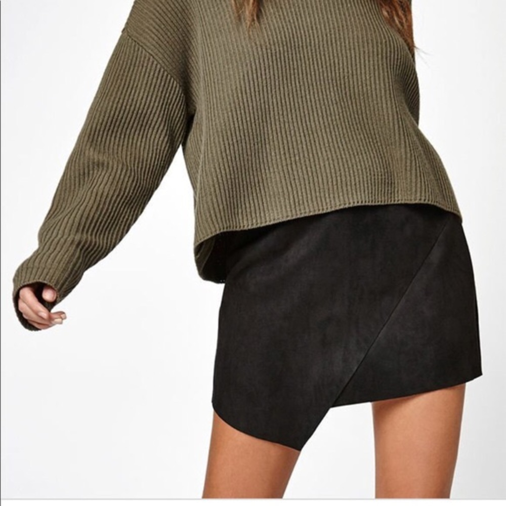Kendall & Kylie Black Suede Asym Mini Skirt